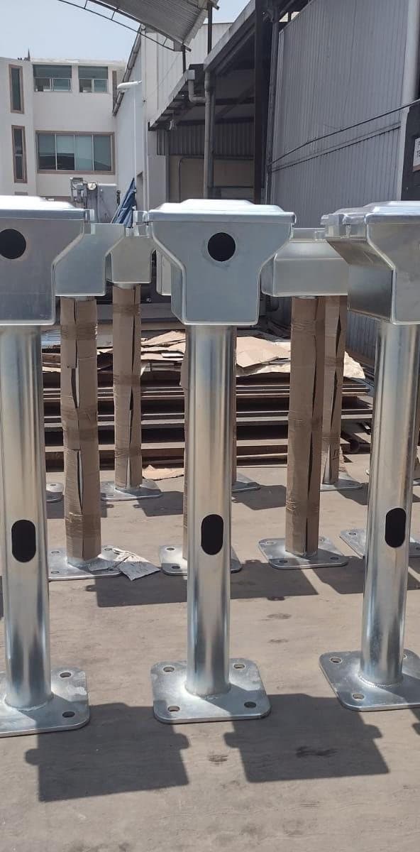 Columnas metálicas fabricadas para instalación